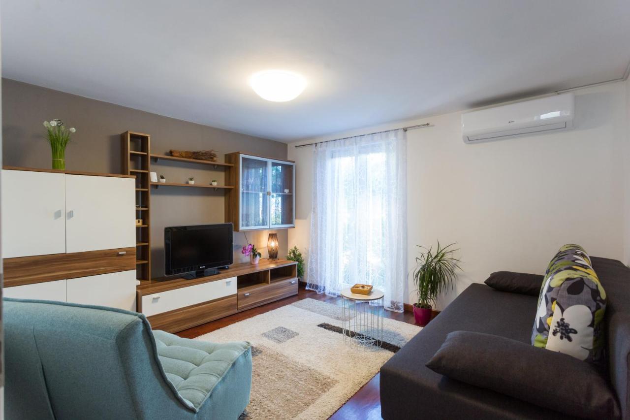 Apartments Lidija - Sea View Apartment With Exclusive Right Of Using Hot Tub Or Split Level Apartment With Exclusive Right Of Using Pool ポドストラナ エクステリア 写真