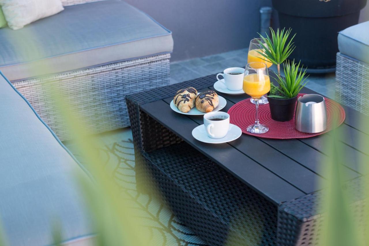 Apartments Lidija - Sea View Apartment With Exclusive Right Of Using Hot Tub Or Split Level Apartment With Exclusive Right Of Using Pool ポドストラナ エクステリア 写真