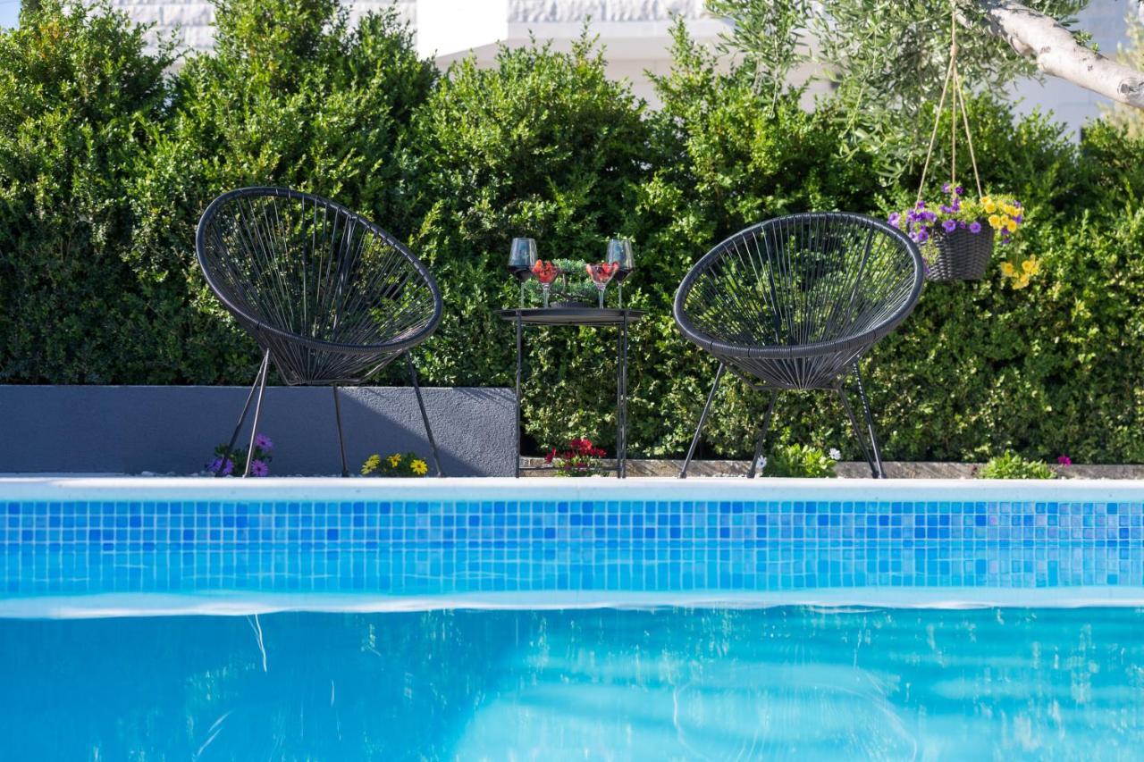 Apartments Lidija - Sea View Apartment With Exclusive Right Of Using Hot Tub Or Split Level Apartment With Exclusive Right Of Using Pool ポドストラナ エクステリア 写真