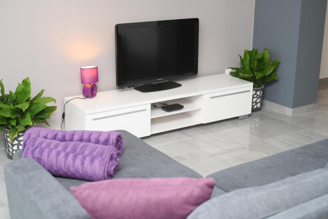 Apartments Lidija - Sea View Apartment With Exclusive Right Of Using Hot Tub Or Split Level Apartment With Exclusive Right Of Using Pool ポドストラナ エクステリア 写真